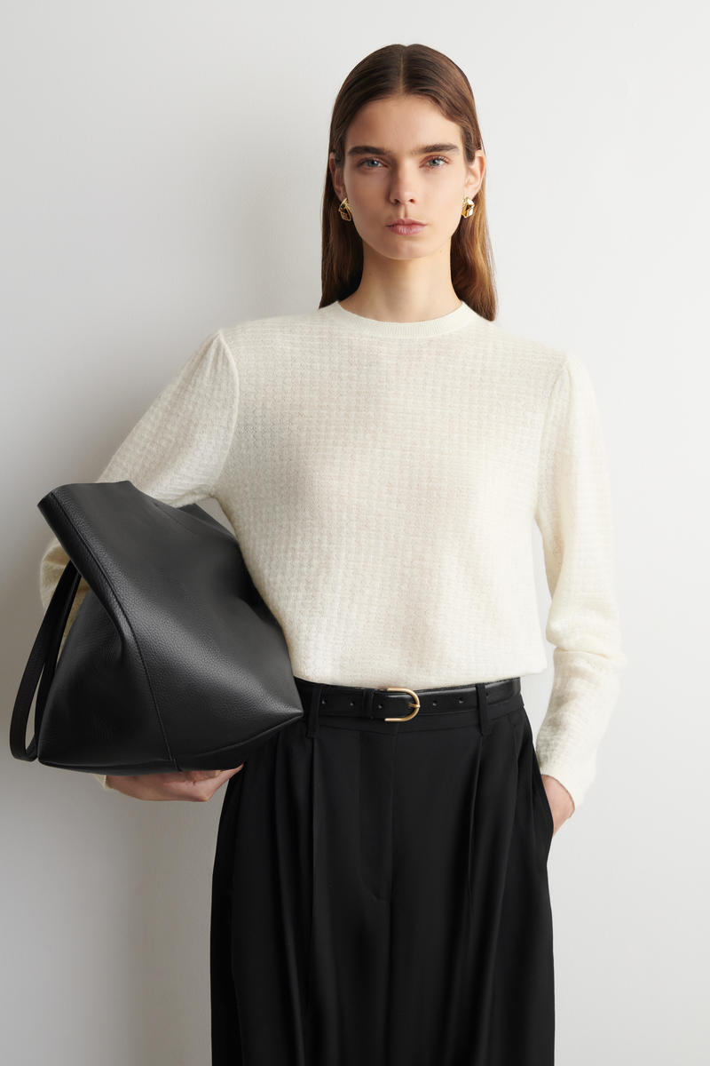 COS ジグザグ編みのモヘア混セーター