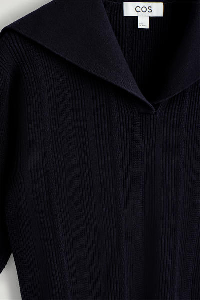 COS セーラーカラー ウールポロトップ