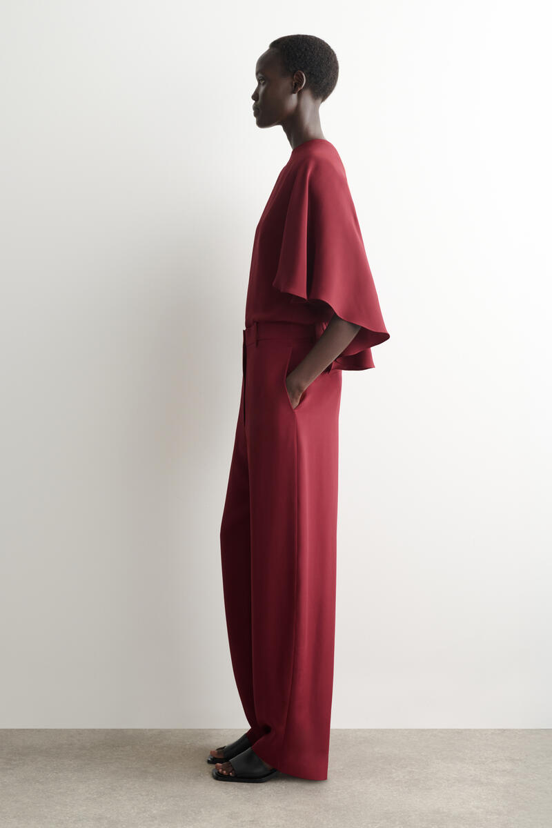 COS ドレープシルクトップ