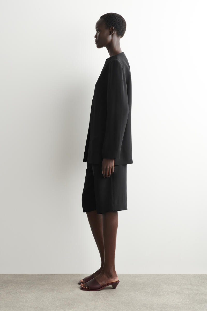 COS テーラードシルクトップ