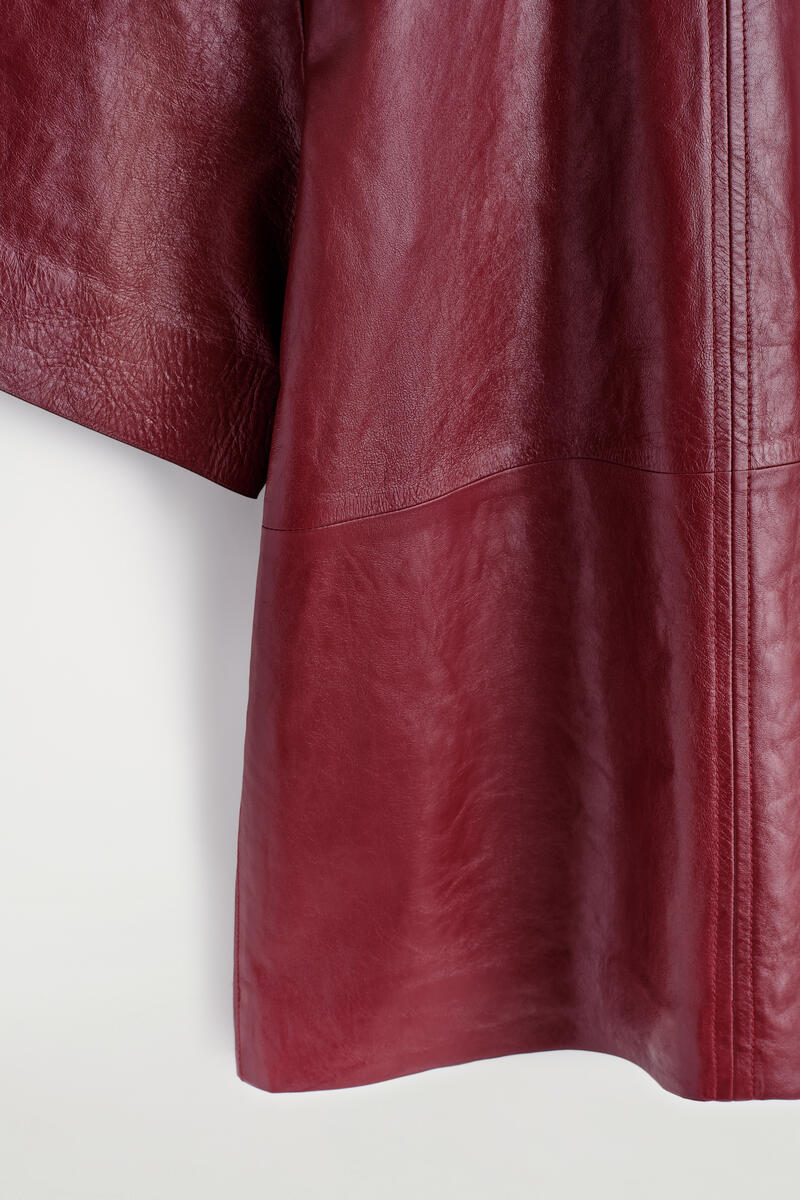 COS パネル切替 テクスチャードレザーTシャツ