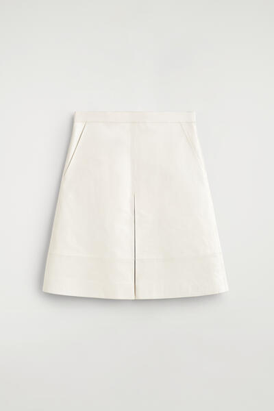 COS プリーツ入り テクスチャードレザー ミディスカート