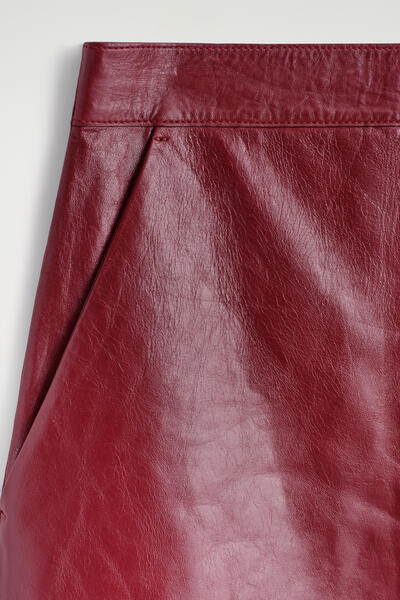 COS プリーツ入り テクスチャードレザー ミディスカート