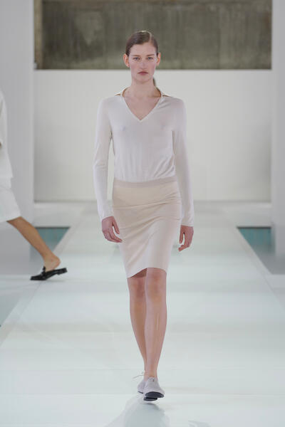 COS シアーニット シルクカシミヤボディスーツ