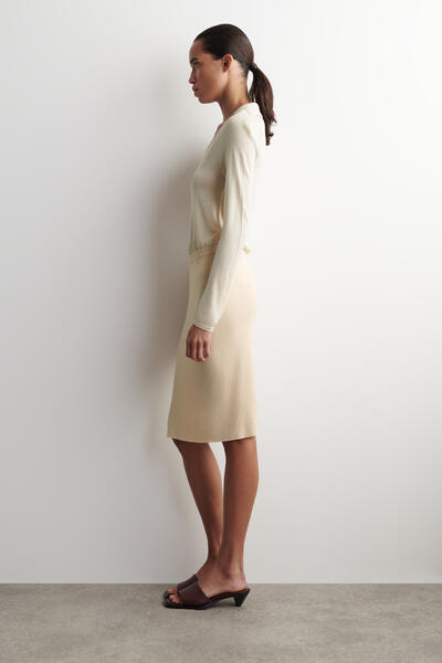 COS シアーニット シルクカシミヤスカート