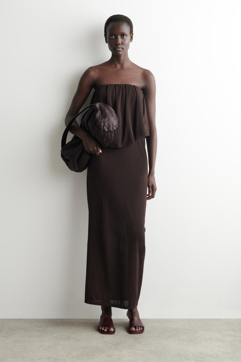 COS シアーニット レイヤードバンドゥマキシドレス