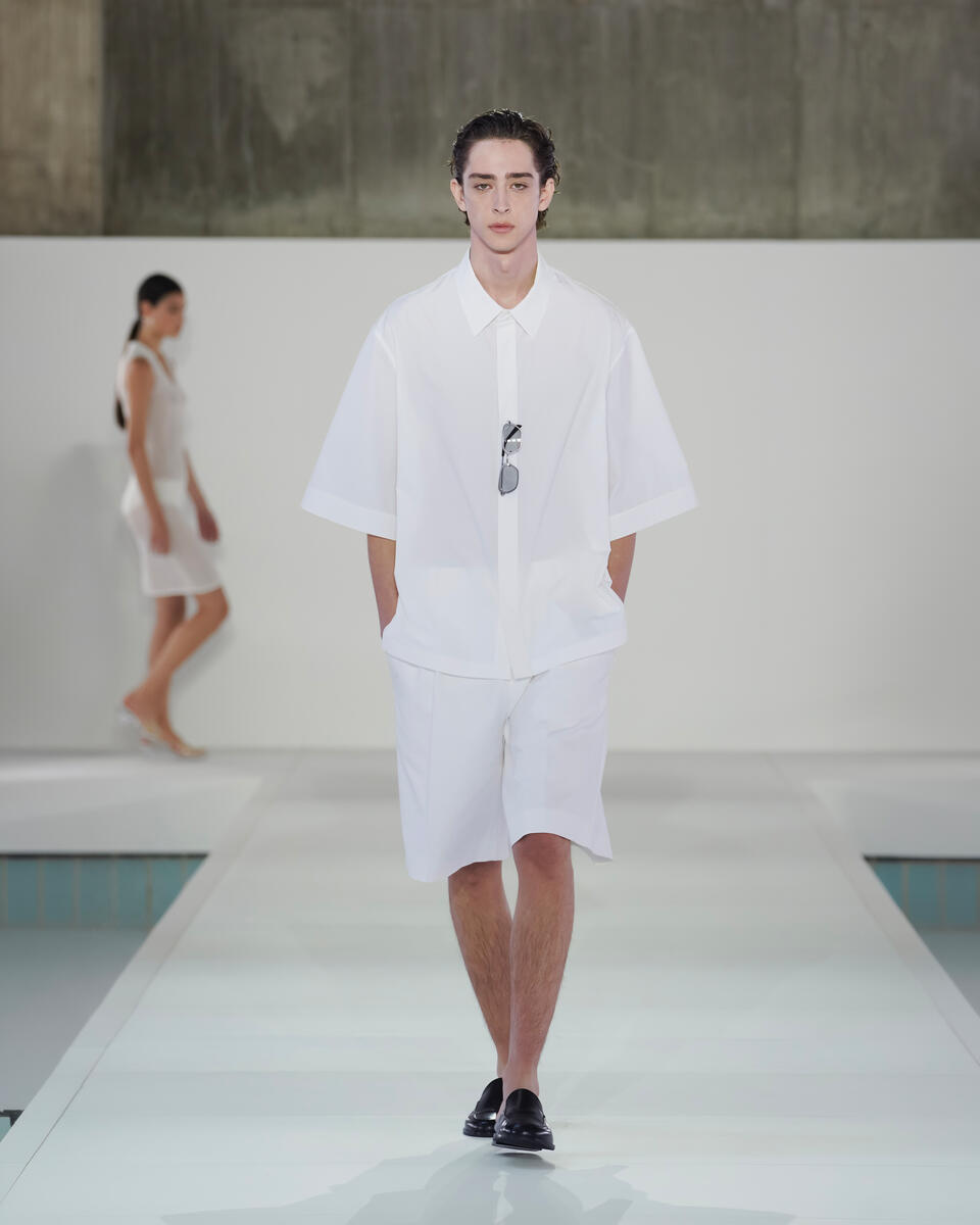 COS テーラード 半袖コットンシャツ