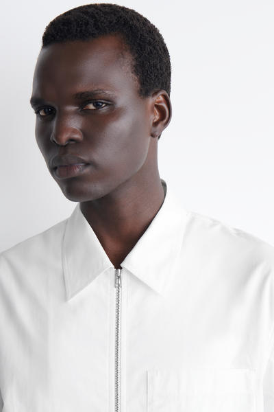 COS コットンポプリン ジップアップシャツ