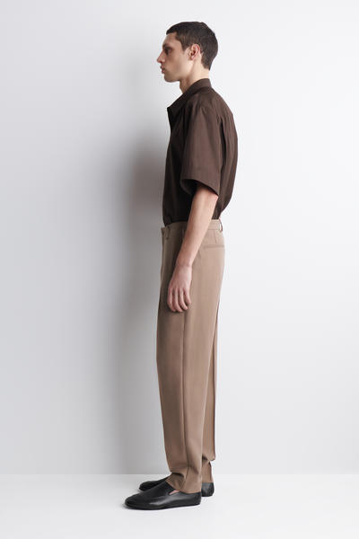 COS フルイドツイル スリムフィットパンツ