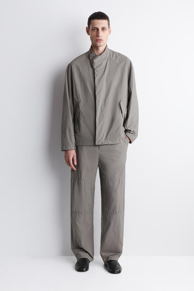 COS テクニカルナイロン スポーツジャケット