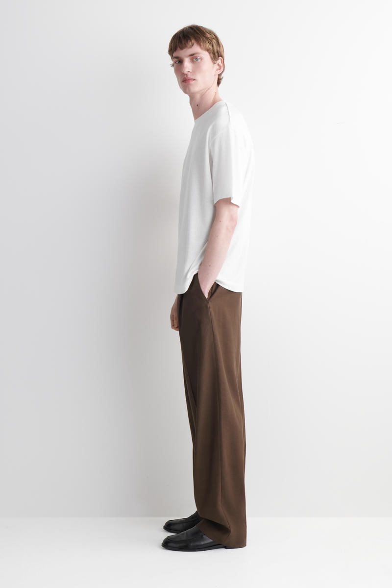 COS リラックス　コットンリネンTシャツ