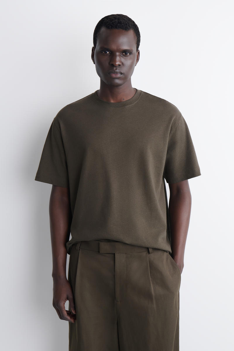 COS リラックス　コットンリネンTシャツ