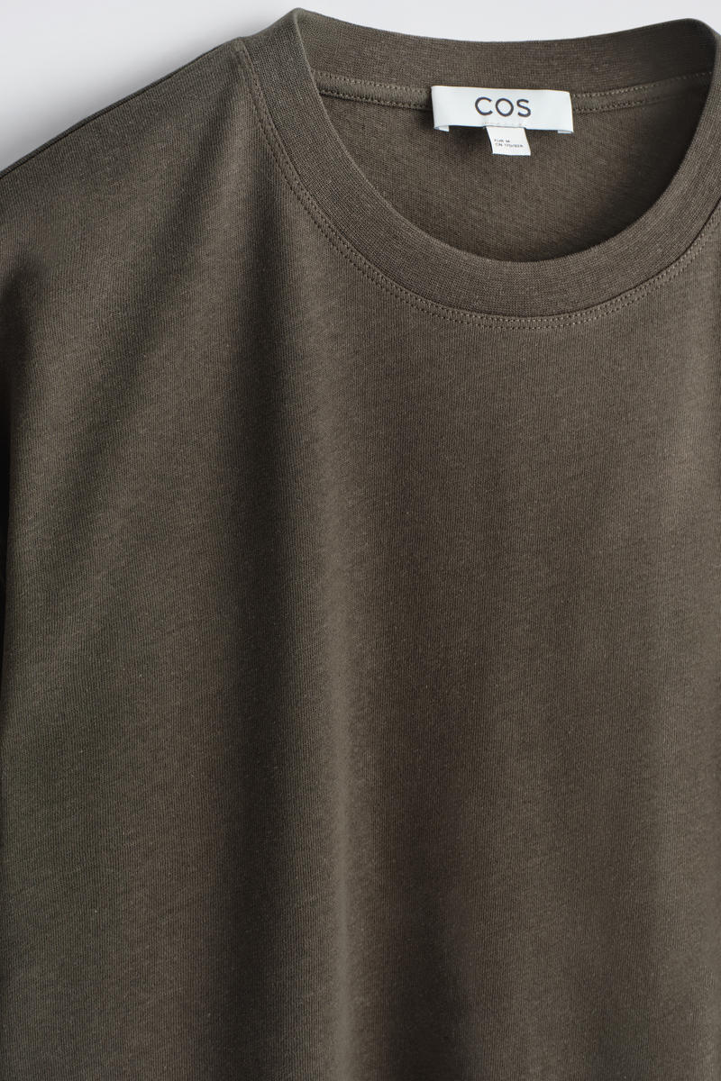 COS リラックス　コットンリネンTシャツ