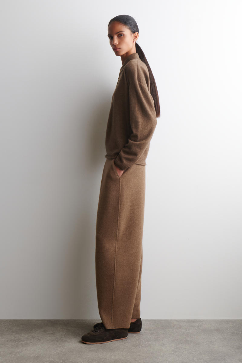 COS メリノウールバレルレッグパンツ