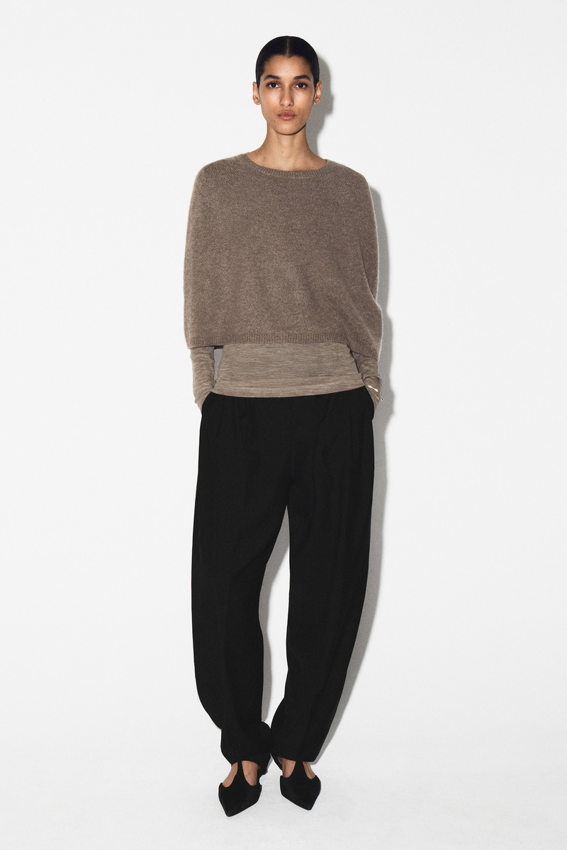 COS カシミヤケープ