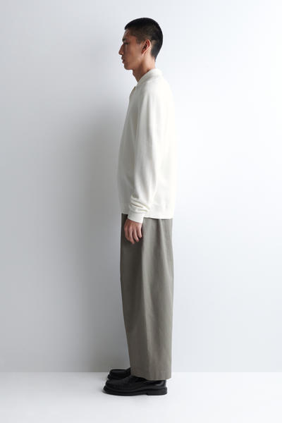 COS クロップドバレルレッグパンツ - コットン素材