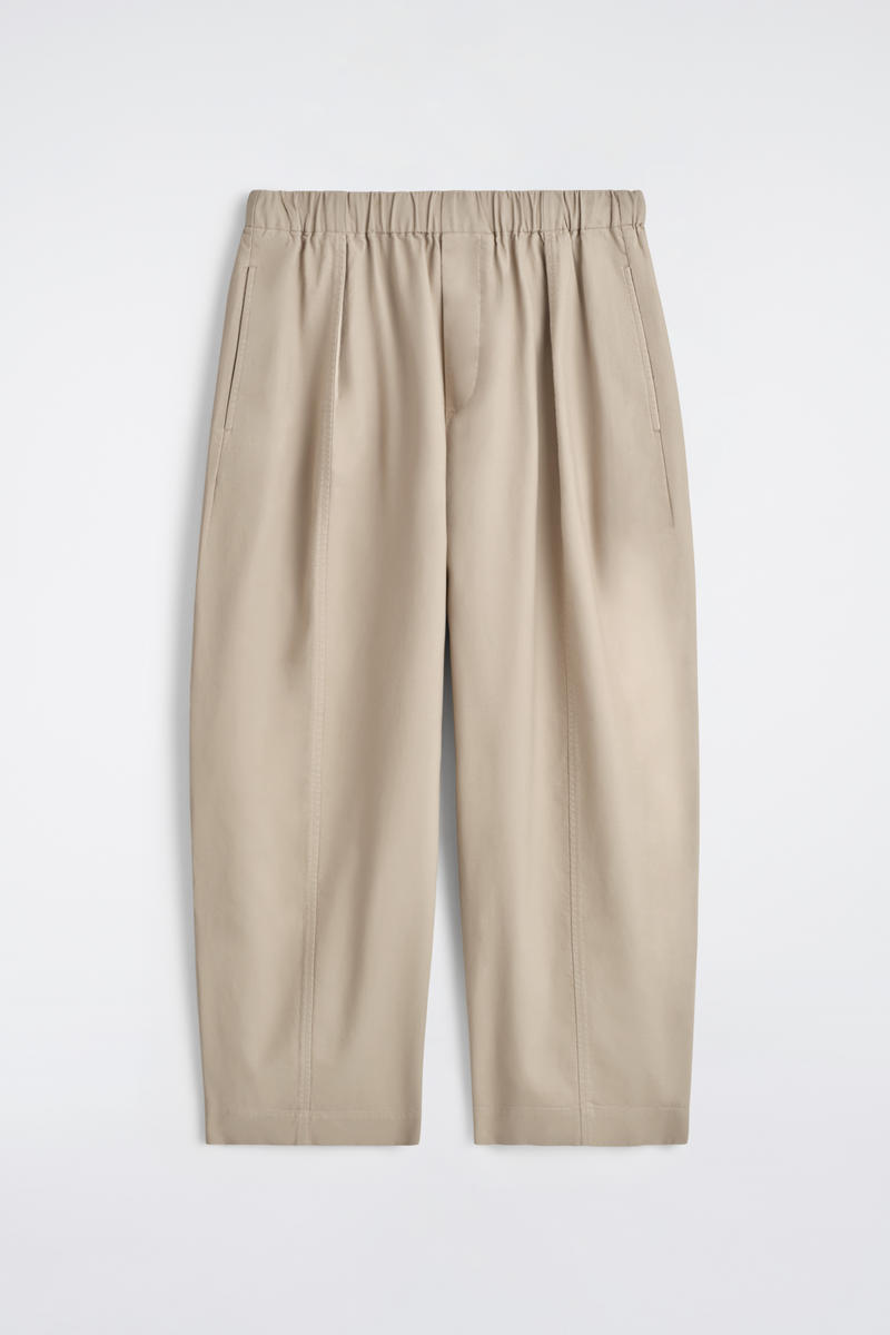 COS クロップドバレルレッグパンツ - コットン素材