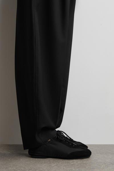 COS スエードナイロン バレエスニーカー