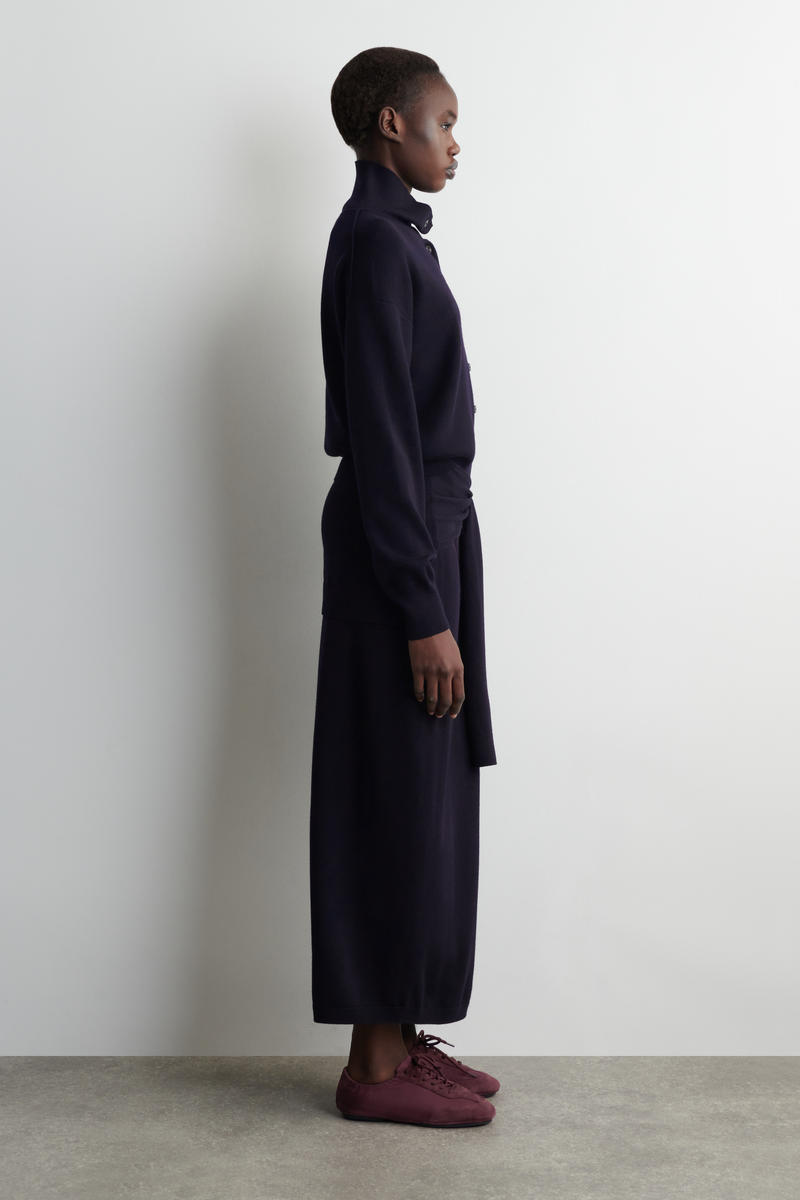 COS スエードナイロン バレエスニーカー