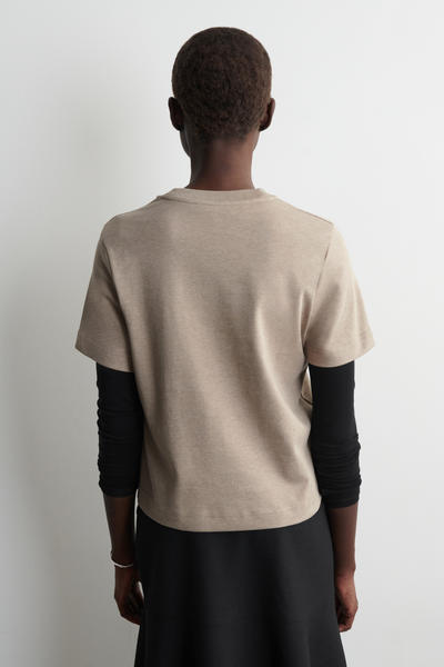 COS クリーンカットTシャツ