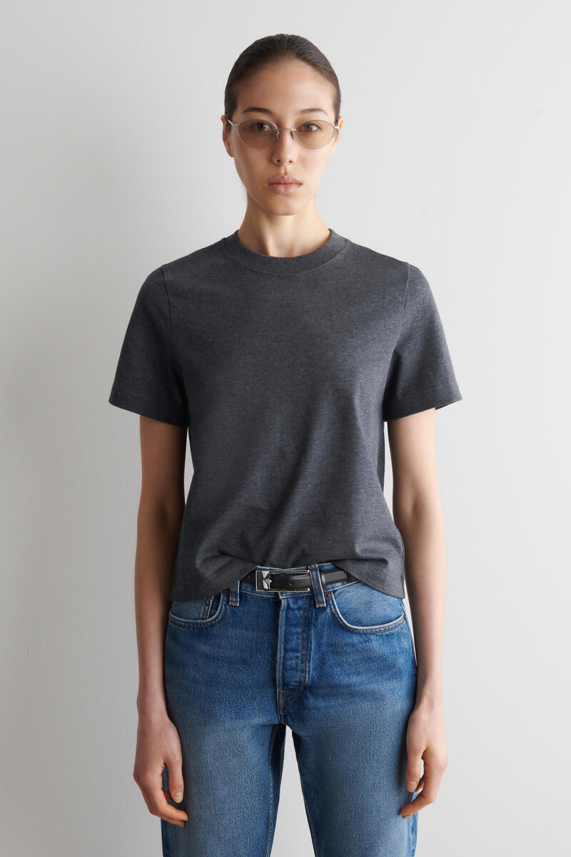 COS クリーンカットTシャツ