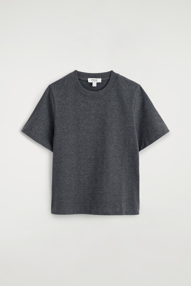 COS クリーンカットTシャツ