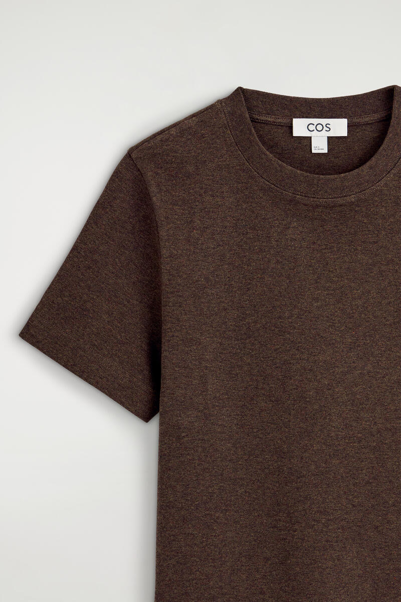 COS クリーンカットTシャツ