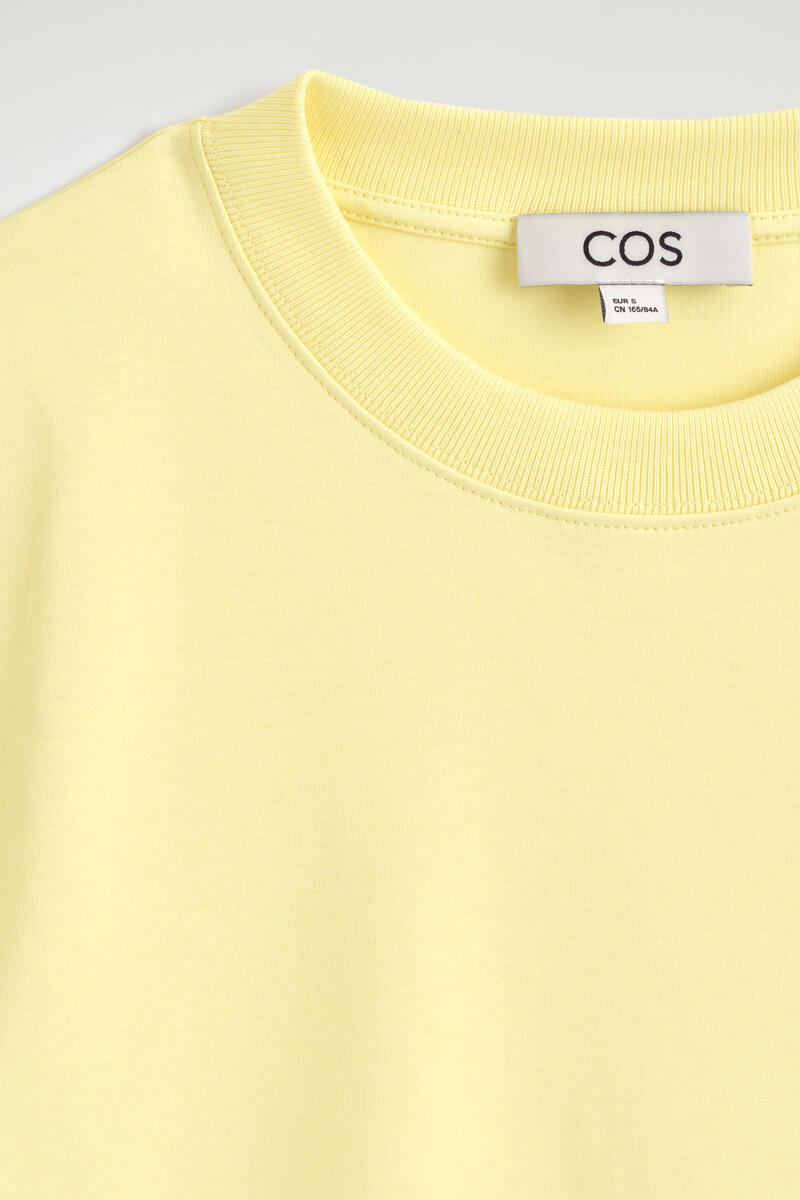 COS クリーンカットTシャツ