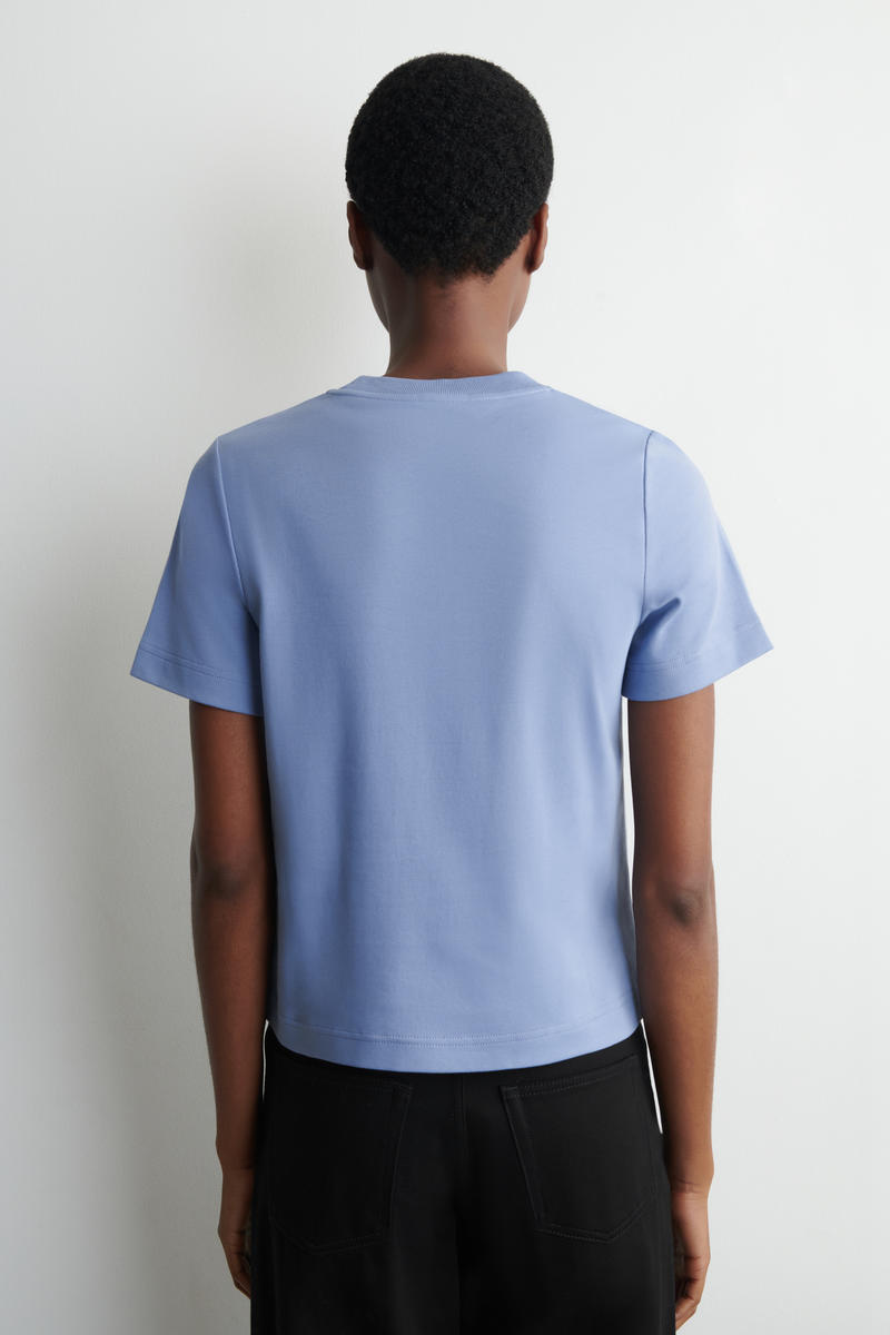 COS クリーンカットTシャツ