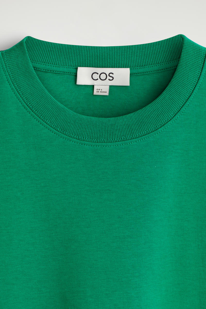 COS クリーンカットTシャツ
