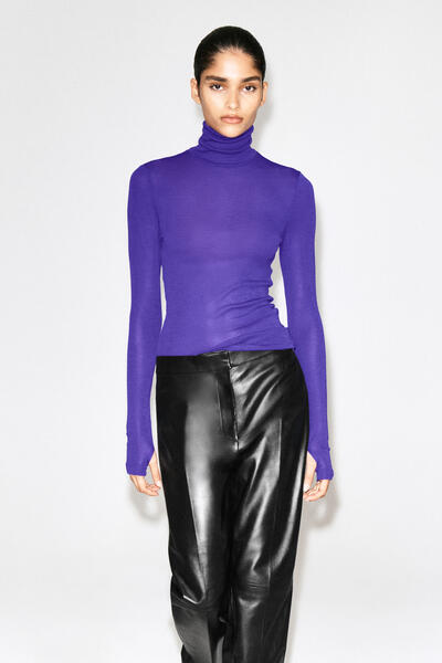 WOOL HIGH-NECK TOP