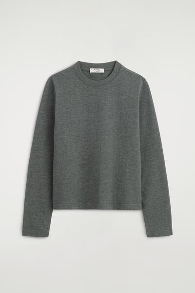 COS クリーンカット長袖Tシャツ