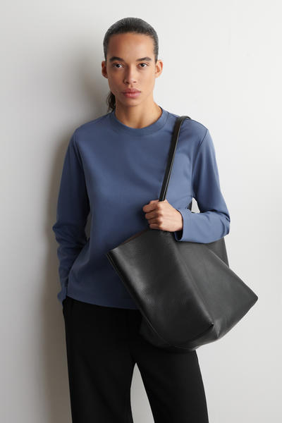 COS オーガニックコットン100％ 長袖Tシャツ