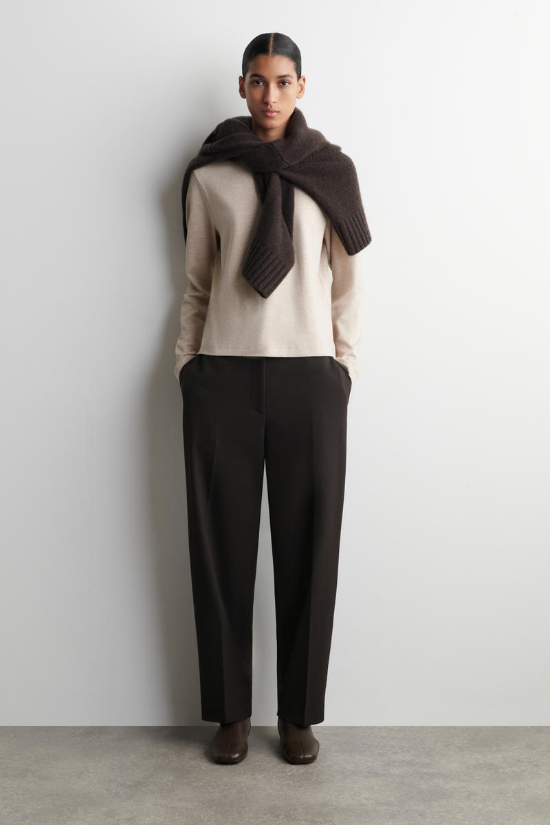 COS オーガニックコットン100％ 長袖Tシャツ