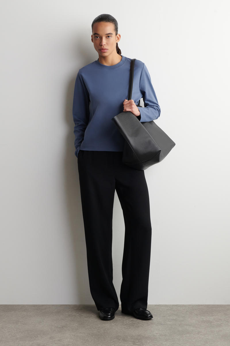 COS オーガニックコットン100％ 長袖Tシャツ