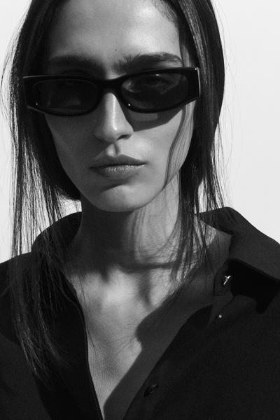 COS スリム長方形サングラス