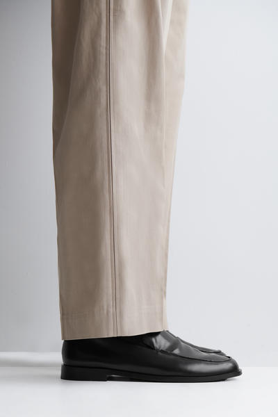 COS ポリッシュドレザーローファー