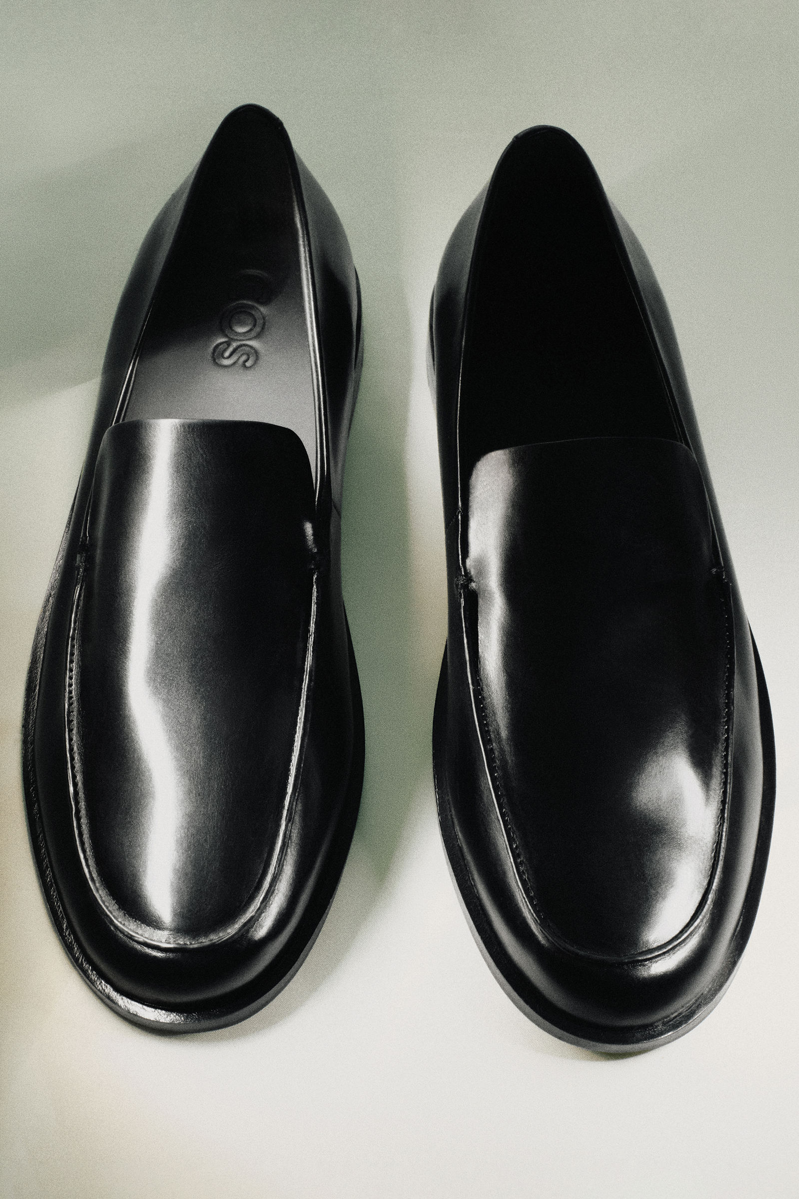 完売モデル【COS】ポリッシュドレザー ローファー ブラック 37 POLISHED-LEATHER LOAFERS ポリッシュドレザーローファー ブラック