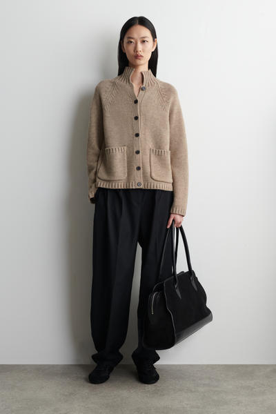 COS メリノウール ファンネルネック カーディガン