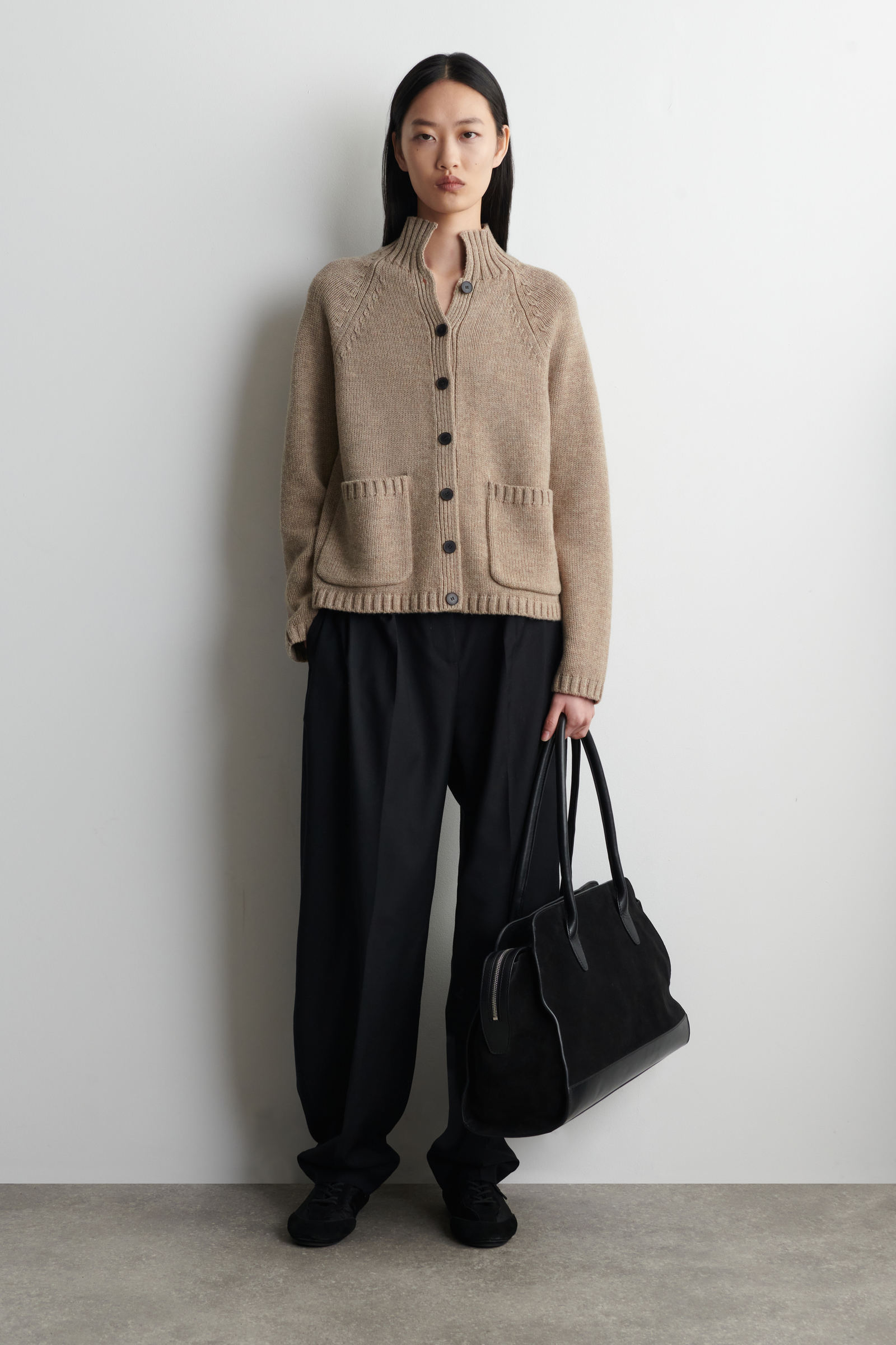 MERINO WOOL FUNNEL-NECK CARDIGAN メリノウール ファンネルネック