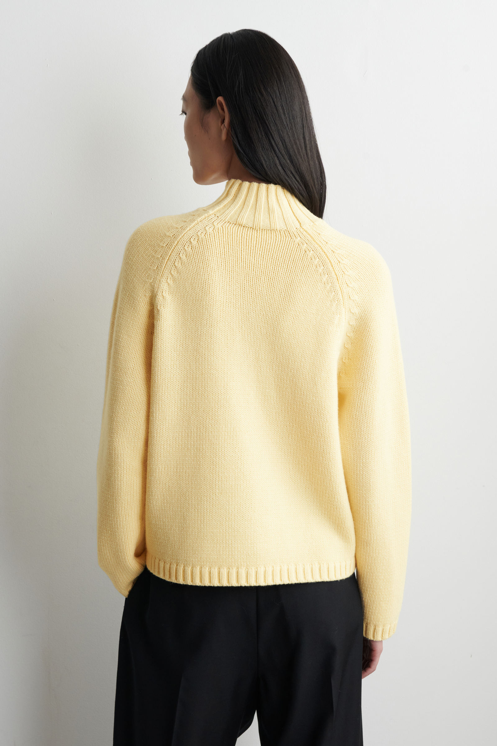 MERINO WOOL FUNNEL-NECK CARDIGAN メリノウール ファンネルネック