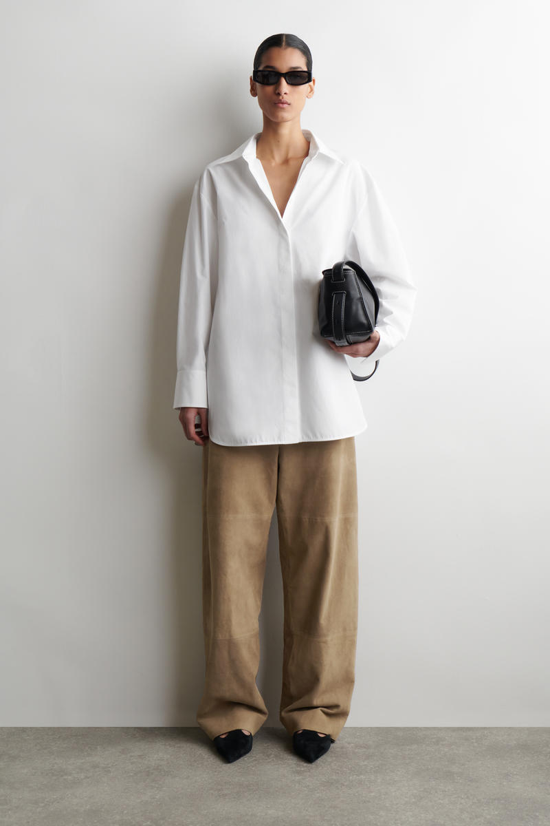 COS テーラードコットンシャツ