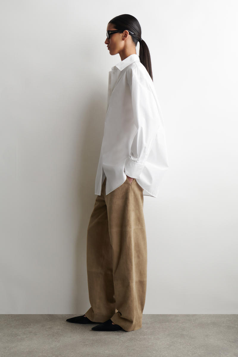 COS テーラードコットンシャツ