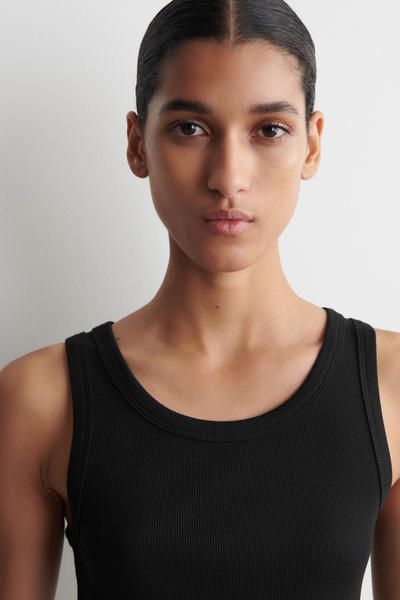 COS リブ編みコットンタンクトップ