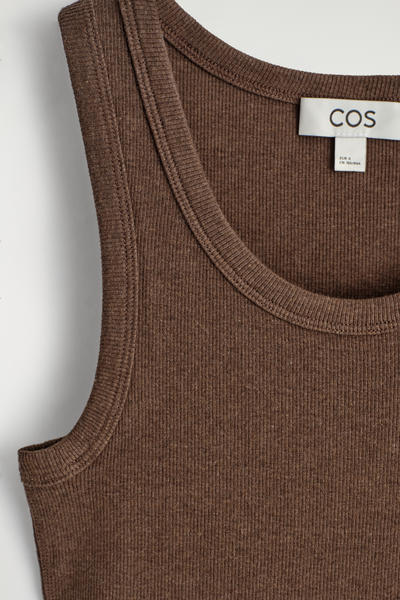 COS リブ編みコットンタンクトップ