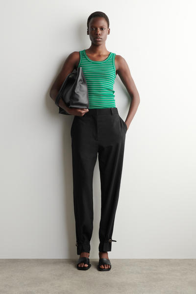 COS リブ編みコットンタンクトップ