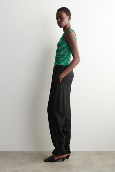 COS リブ編みコットンタンクトップ