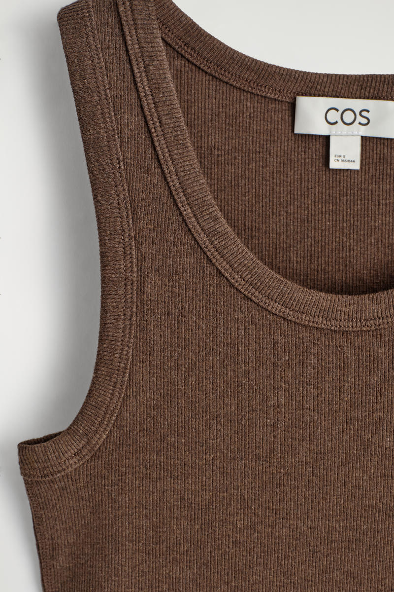 COS リブ編みコットンタンクトップ