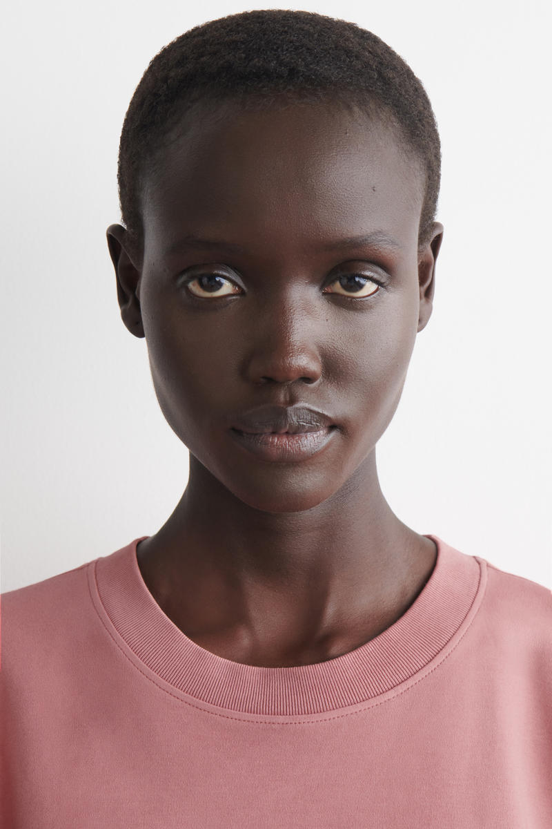 COS オーバーサイズ コットンTシャツ