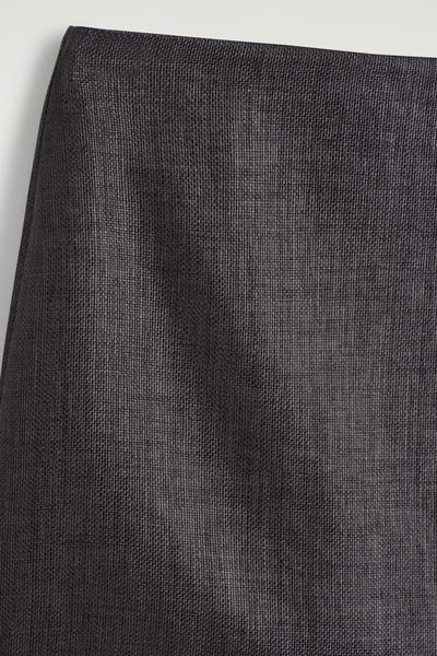 COS テクスチャードミニスカート